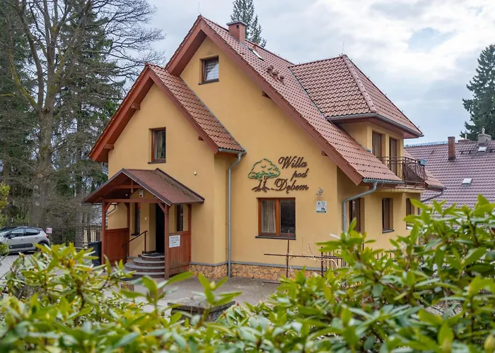 Pod Debem Guest house *