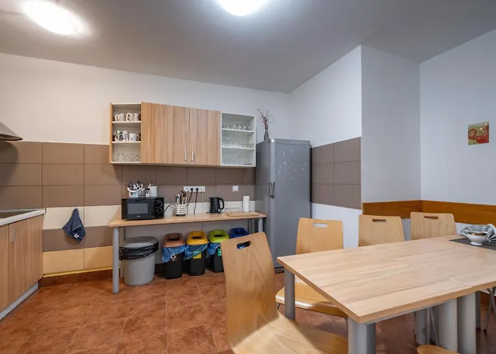 Pod Debem Guest house *